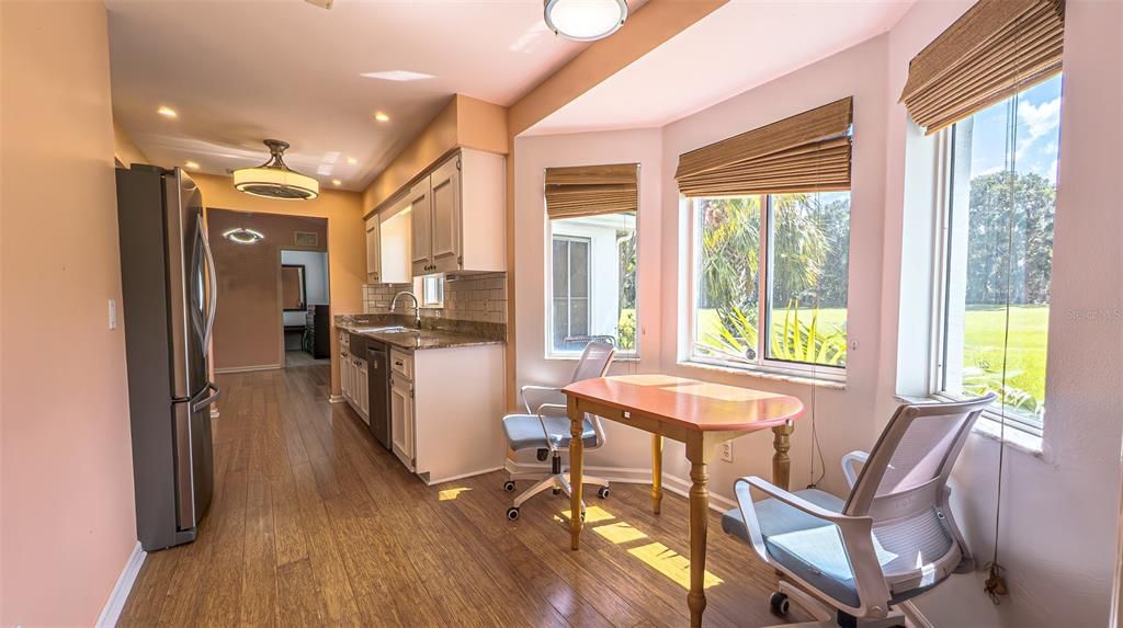 Active With Contract: $209,000 (2 beds, 2 baths, 1142 Square Feet)