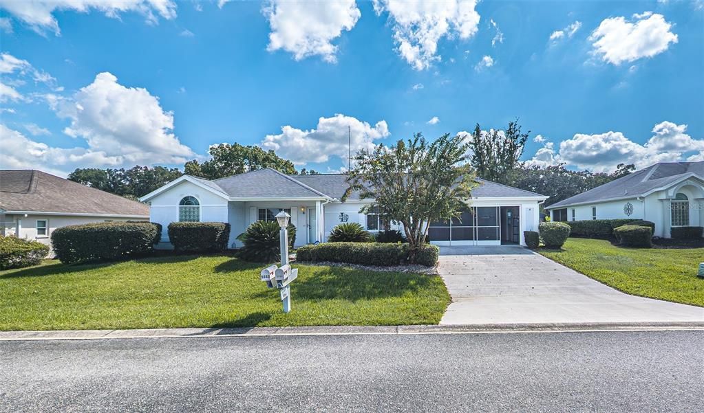 Active With Contract: $209,000 (2 beds, 2 baths, 1142 Square Feet)