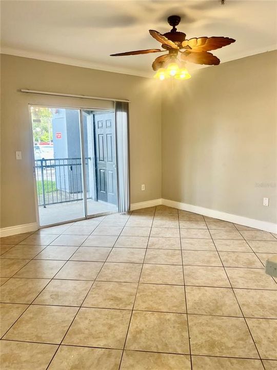 В аренду: $1,200 (1 спален, 1 ванн, 768 Квадратных фут)