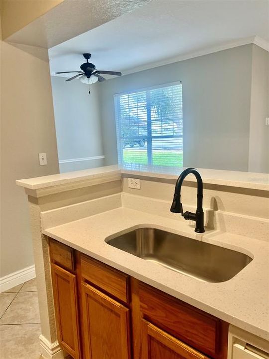 В аренду: $1,200 (1 спален, 1 ванн, 768 Квадратных фут)