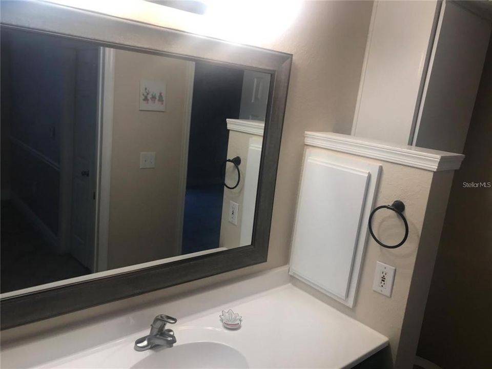 For Rent: $1,200 (1 beds, 1 baths, 768 Square Feet)