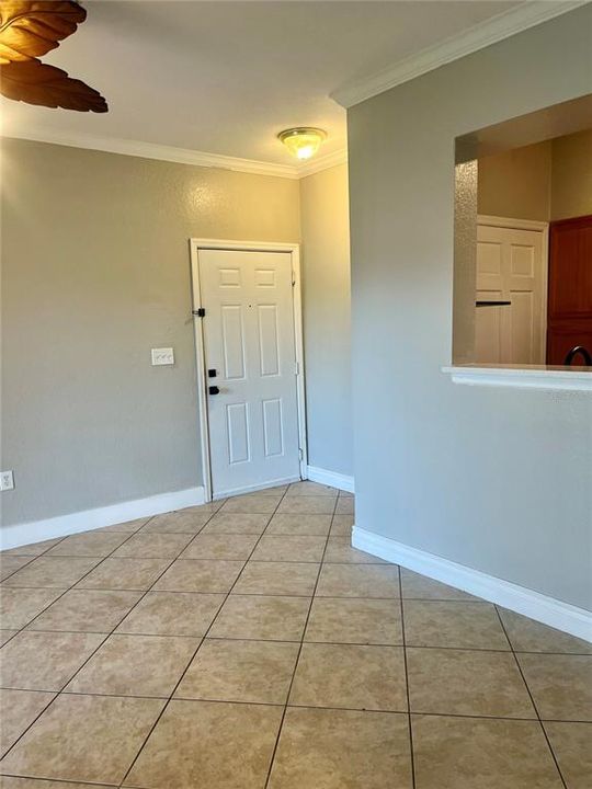 В аренду: $1,200 (1 спален, 1 ванн, 768 Квадратных фут)