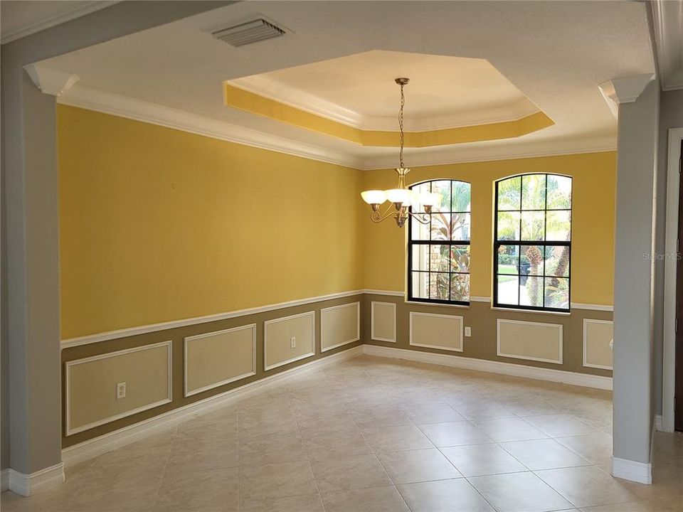 Active With Contract: $899,900 (6 beds, 5 baths, 3994 Square Feet)