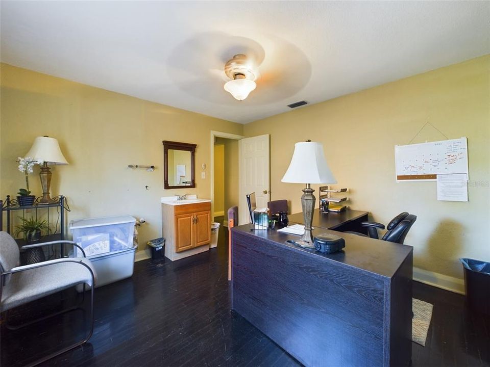 En Venta: $299,900 (0 camas, 0 baños, 1336 Pies cuadrados)