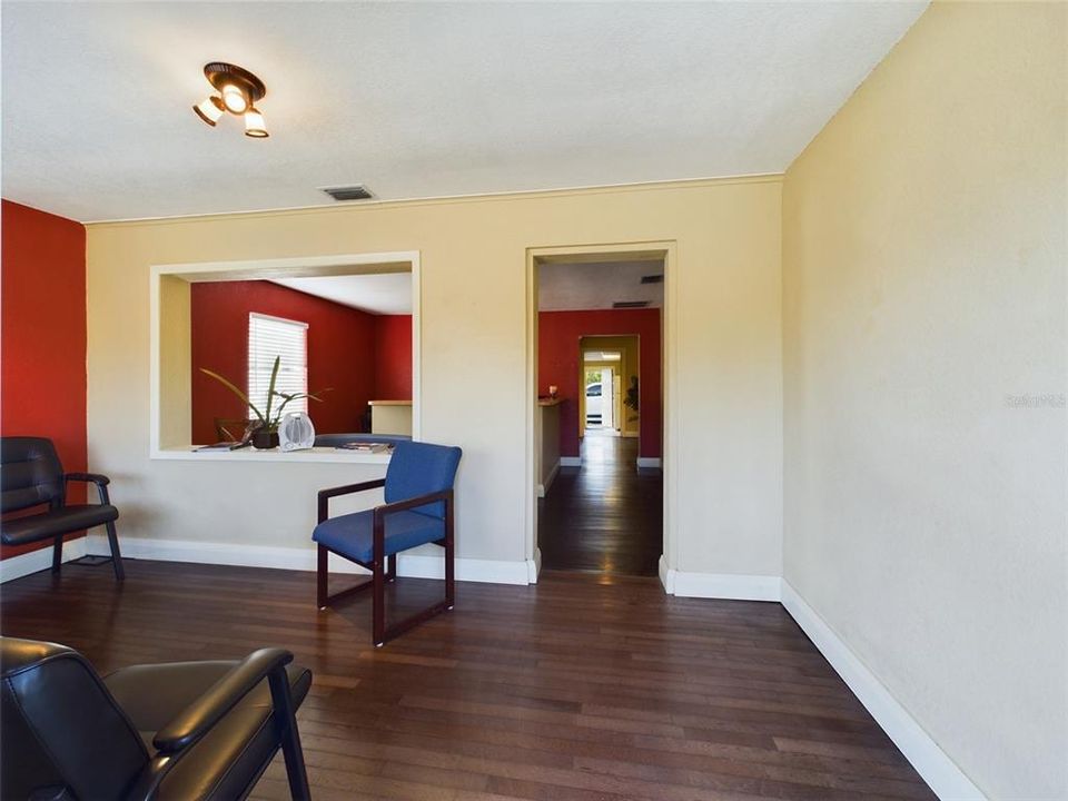 En Venta: $299,900 (0 camas, 0 baños, 1336 Pies cuadrados)