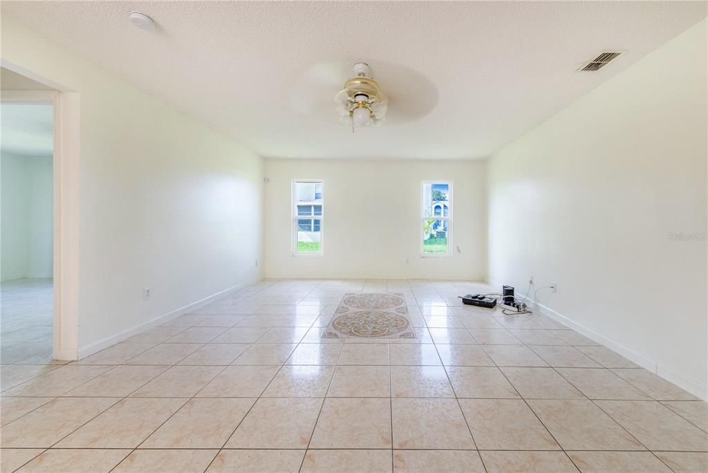 Active With Contract: $259,000 (3 beds, 2 baths, 1854 Square Feet)