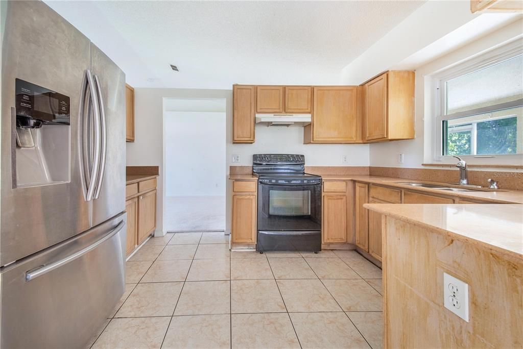 Active With Contract: $259,000 (3 beds, 2 baths, 1854 Square Feet)