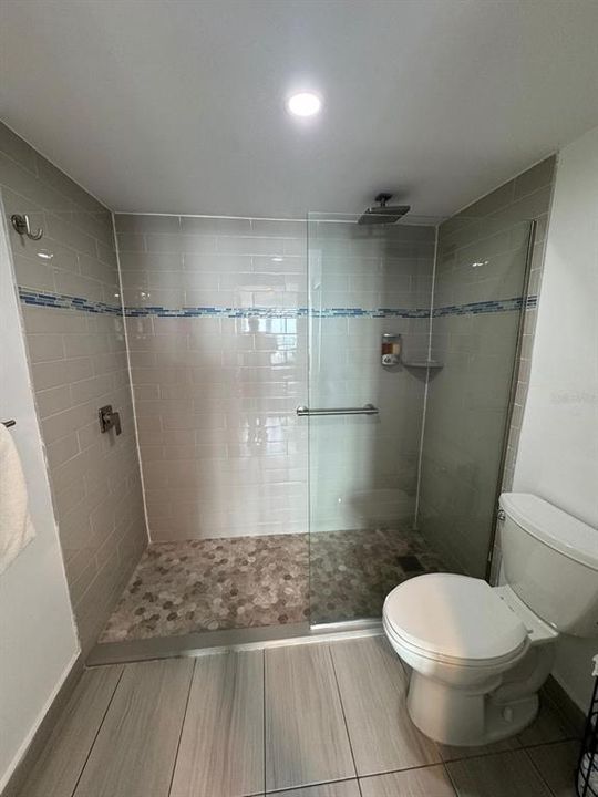 For Sale: $365,000 (1 beds, 1 baths, 575 Square Feet)