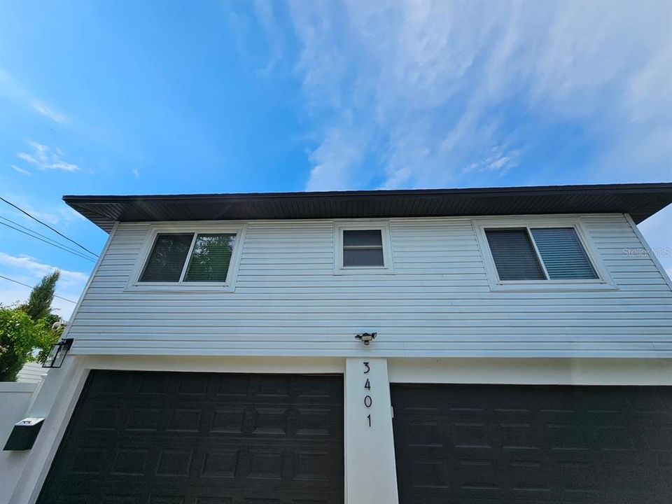 For Rent: $4,900 (2 beds, 2 baths, 1782 Square Feet)