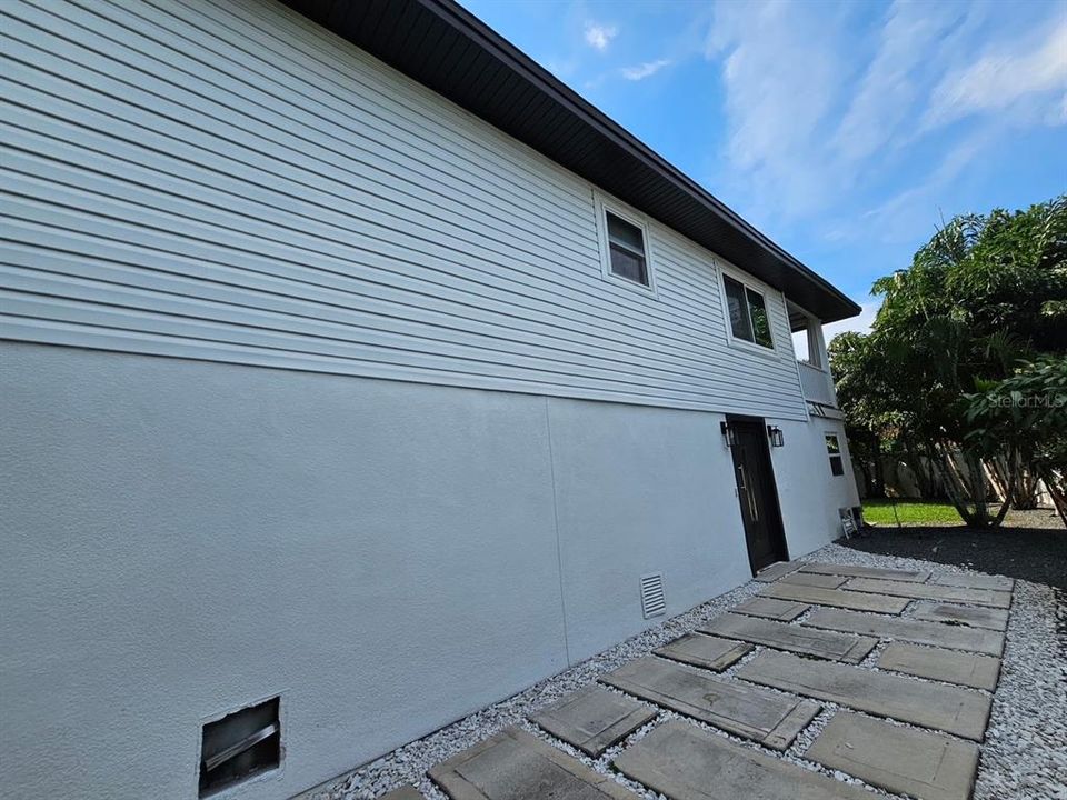 For Rent: $4,900 (2 beds, 2 baths, 1782 Square Feet)