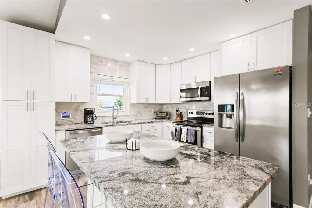 For Rent: $4,900 (2 beds, 2 baths, 1782 Square Feet)