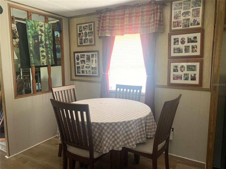 На продажу: $370,000 (3 спален, 2 ванн, 1792 Квадратных фут)