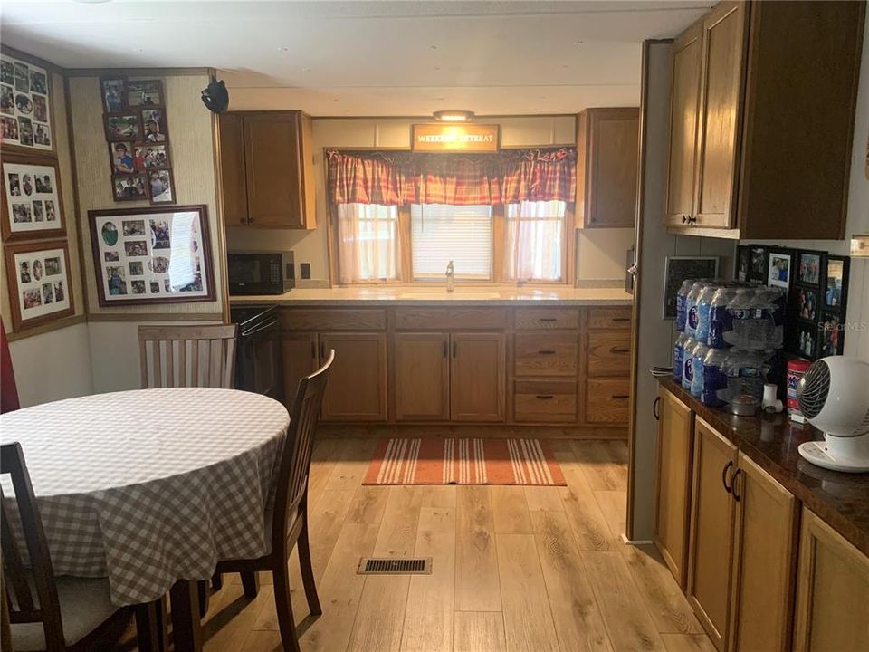 На продажу: $370,000 (3 спален, 2 ванн, 1792 Квадратных фут)