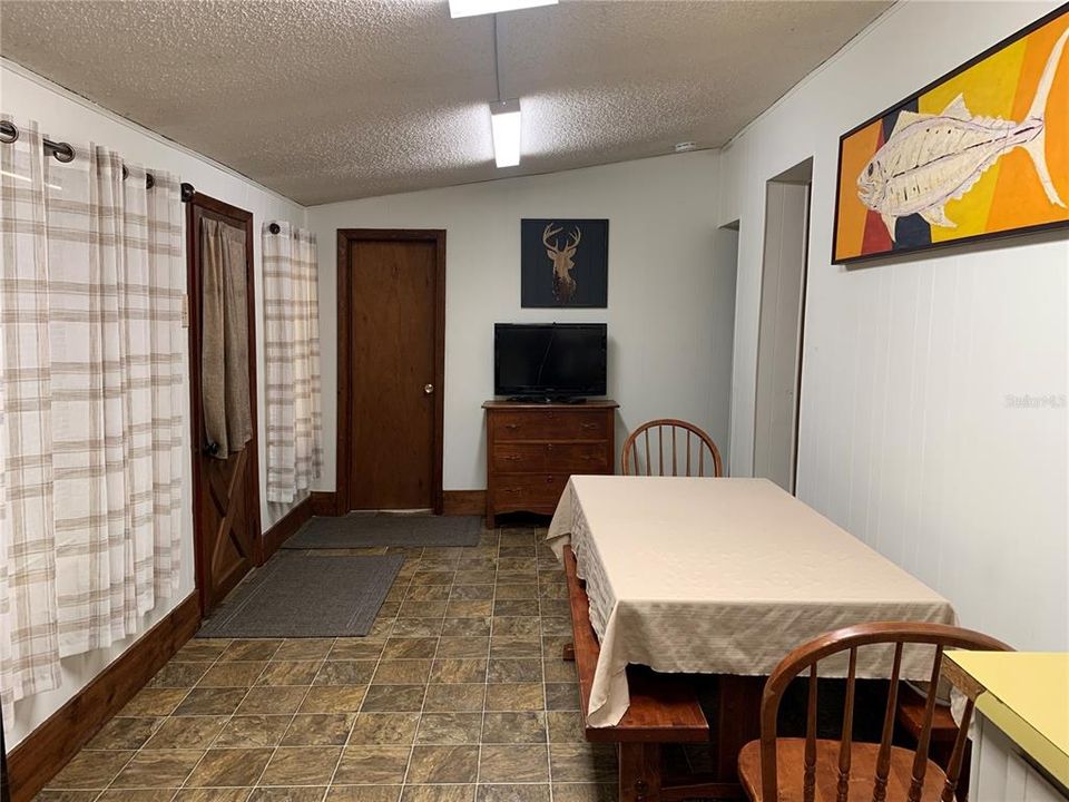 На продажу: $370,000 (3 спален, 2 ванн, 1792 Квадратных фут)