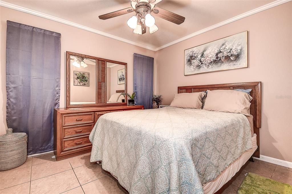 待售: $485,000 (2 贝兹, 2 浴室, 1636 平方英尺)