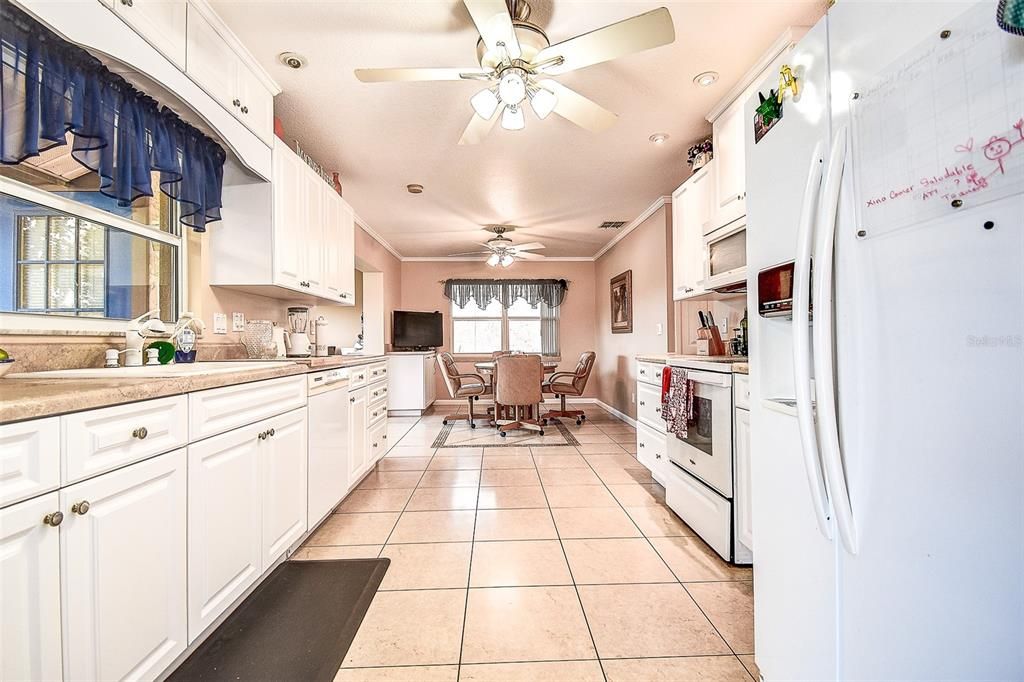 待售: $485,000 (2 贝兹, 2 浴室, 1636 平方英尺)