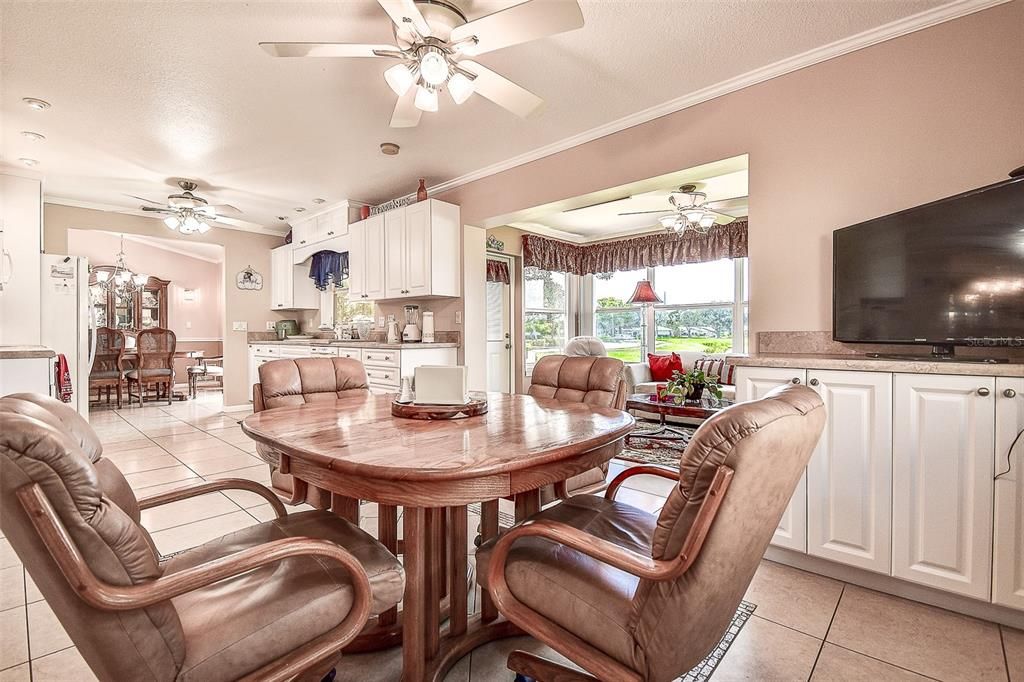 待售: $485,000 (2 贝兹, 2 浴室, 1636 平方英尺)