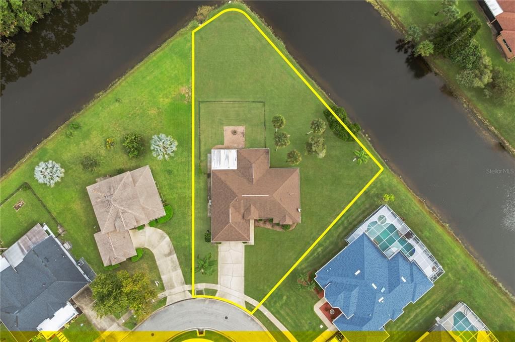 合同活跃: $400,000 (3 贝兹, 3 浴室, 1854 平方英尺)