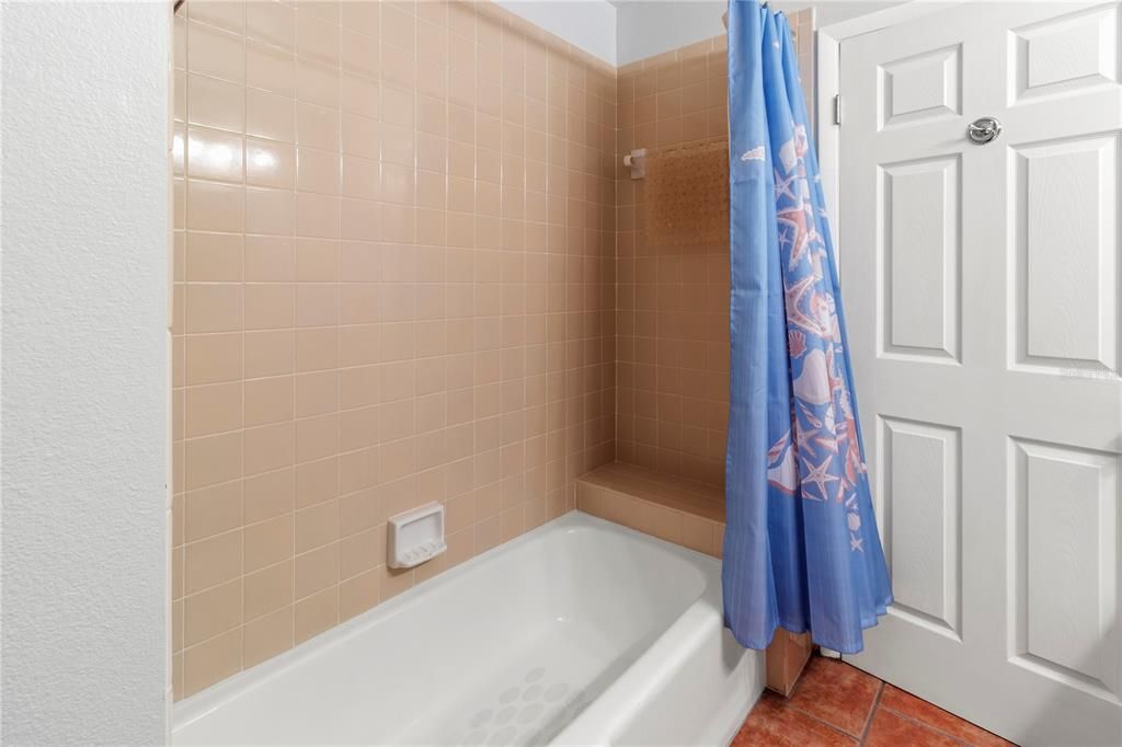 待售: $484,900 (2 贝兹, 2 浴室, 1737 平方英尺)