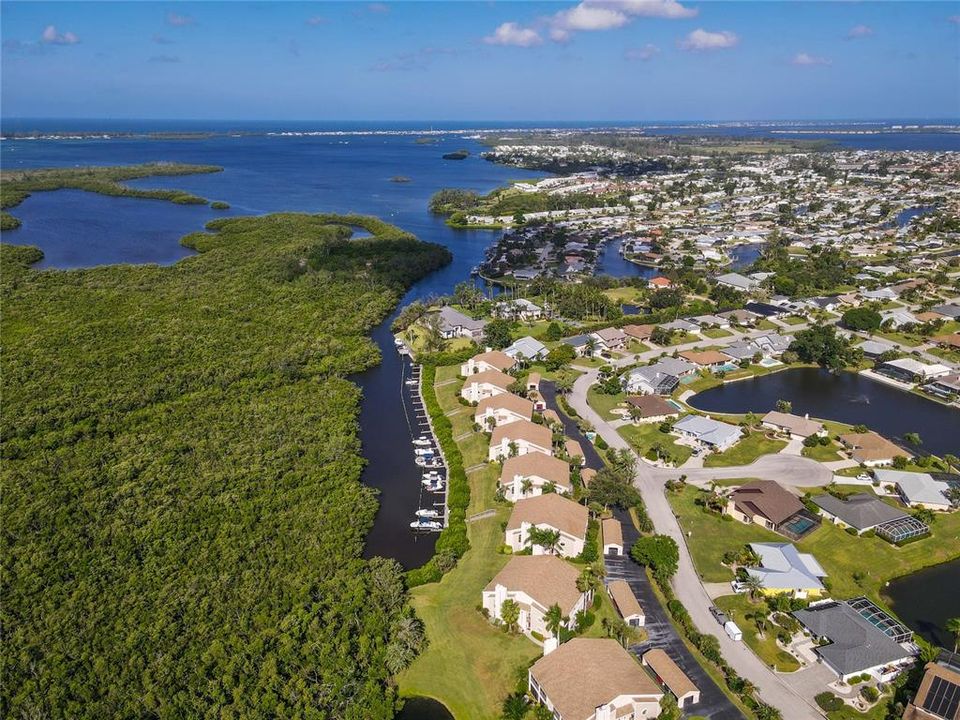 待售: $484,900 (2 贝兹, 2 浴室, 1737 平方英尺)