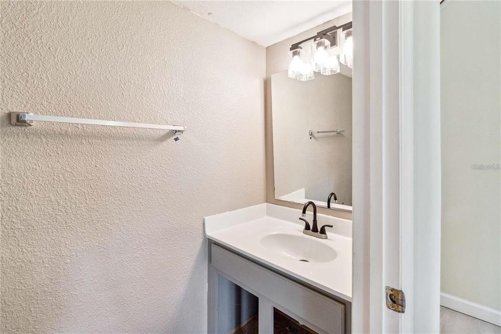 Active With Contract: $415,000 (5 beds, 2 baths, 2229 Square Feet)