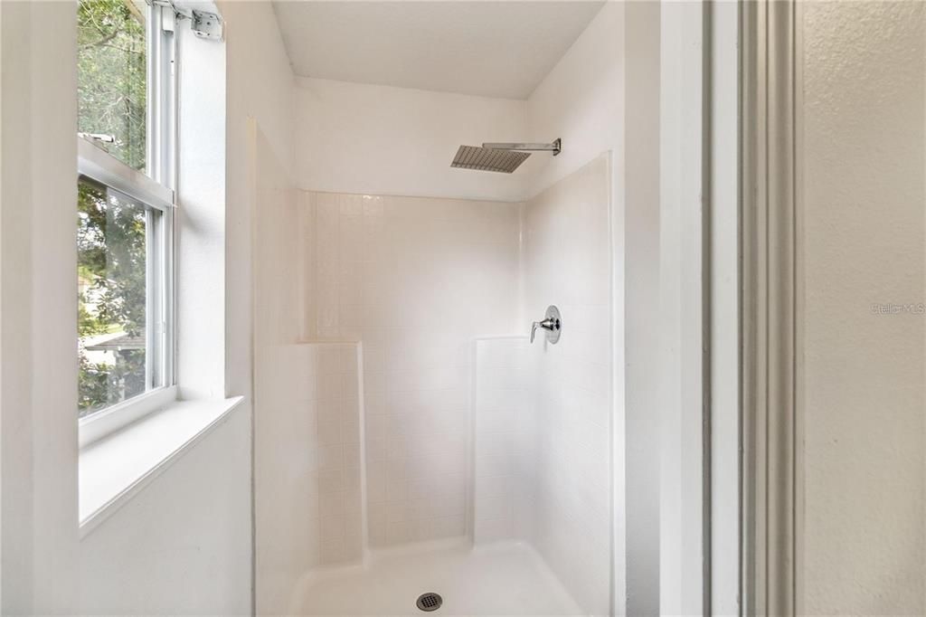 Active With Contract: $415,000 (5 beds, 2 baths, 2229 Square Feet)