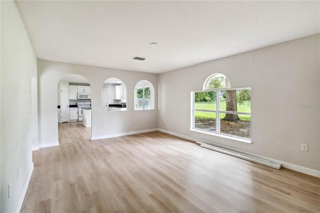 Active With Contract: $415,000 (5 beds, 2 baths, 2229 Square Feet)