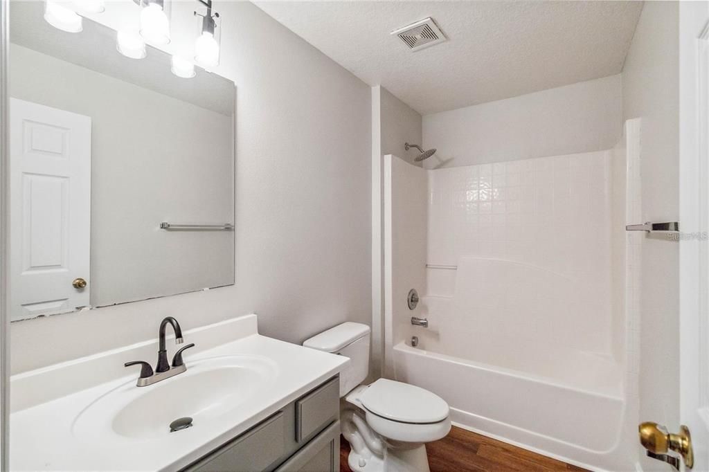 Active With Contract: $415,000 (5 beds, 2 baths, 2229 Square Feet)