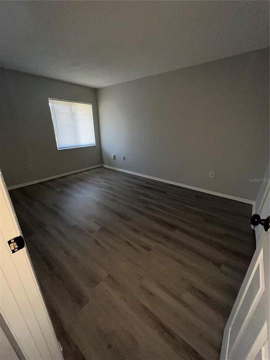 出租: $1,295 (2 贝兹, 1 浴室, 925 平方英尺)