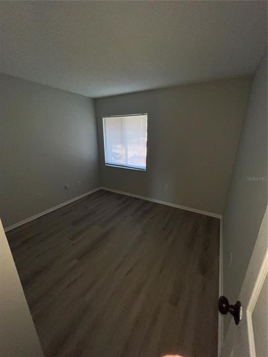 出租: $1,295 (2 贝兹, 1 浴室, 925 平方英尺)