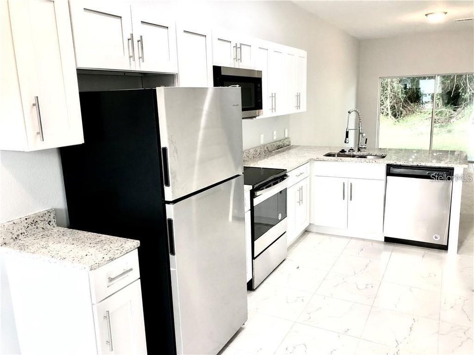 For Sale: $499,990 (6 beds, 0 baths, 2002 Square Feet)