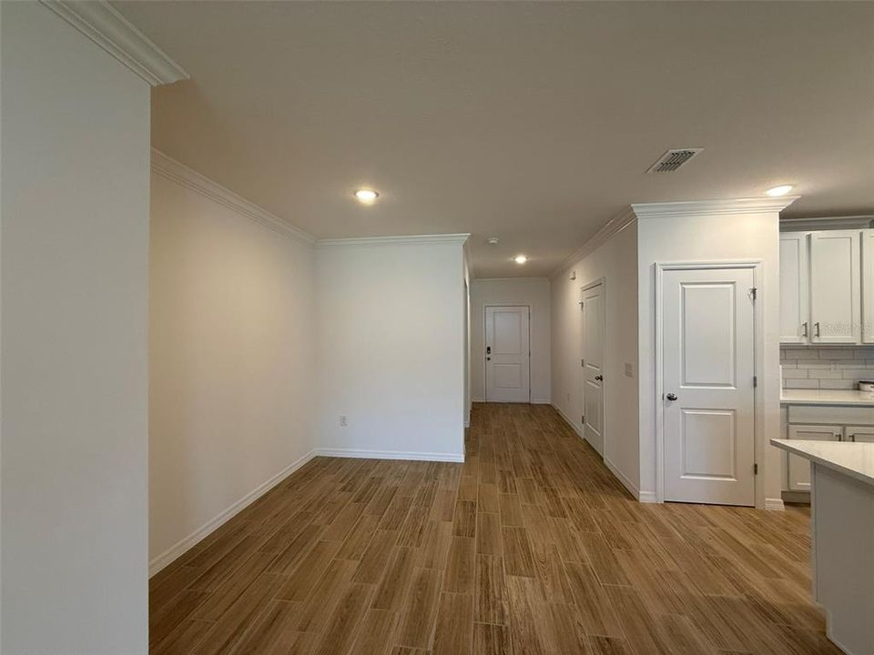 На продажу: $625,000 (6 спален, 4 ванн, 3649 Квадратных фут)