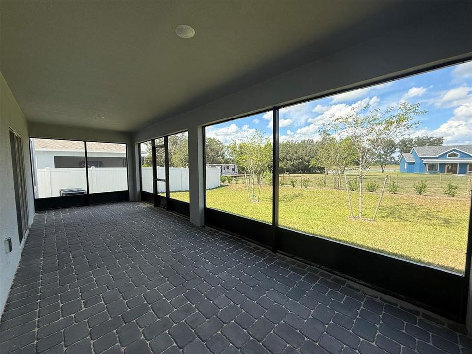 На продажу: $625,000 (6 спален, 4 ванн, 3649 Квадратных фут)