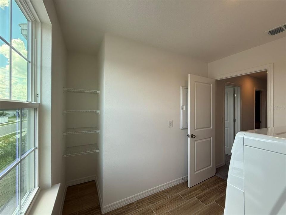 На продажу: $625,000 (6 спален, 4 ванн, 3649 Квадратных фут)