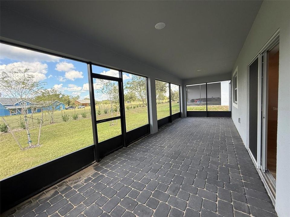 На продажу: $625,000 (6 спален, 4 ванн, 3649 Квадратных фут)