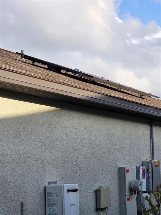 Activo con contrato: $179,510 (4 camas, 2 baños, 1935 Pies cuadrados)