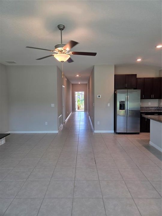 Activo con contrato: $179,510 (4 camas, 2 baños, 1935 Pies cuadrados)