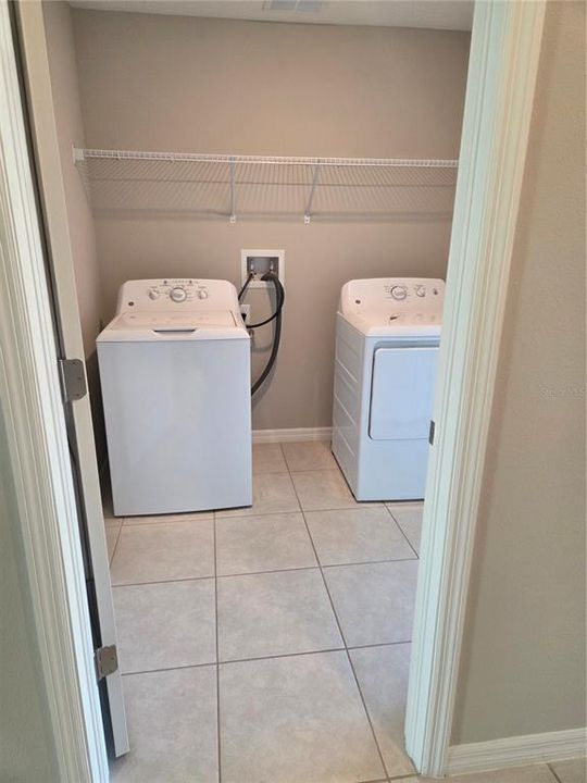 Activo con contrato: $179,510 (4 camas, 2 baños, 1935 Pies cuadrados)