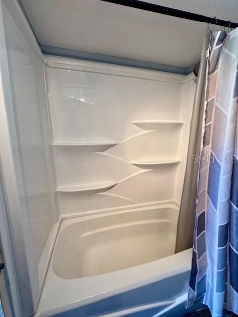 待售: $115,000 (2 贝兹, 1 浴室, 672 平方英尺)