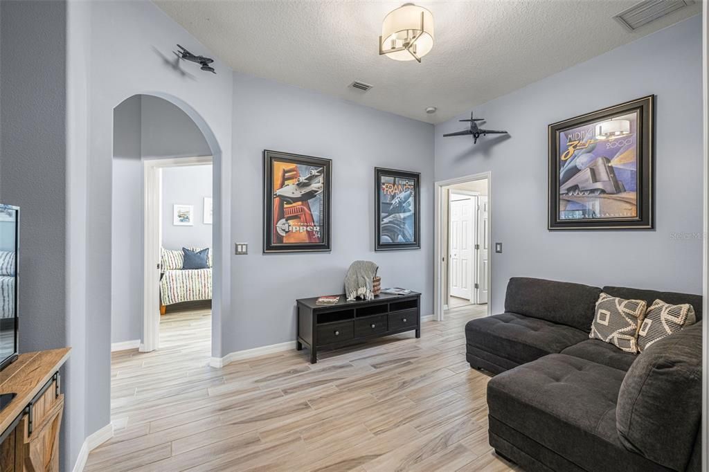 Под контрактом: $997,000 (4 спален, 3 ванн, 3318 Квадратных фут)