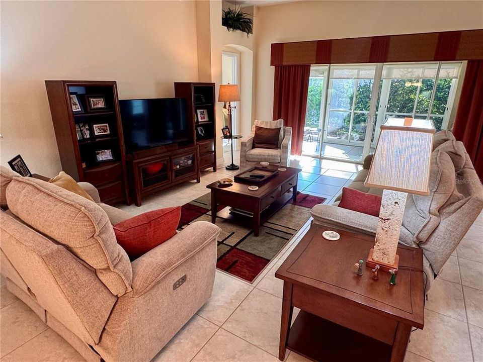 Activo con contrato: $479,900 (3 camas, 2 baños, 1939 Pies cuadrados)