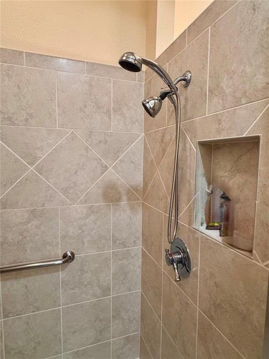 Activo con contrato: $479,900 (3 camas, 2 baños, 1939 Pies cuadrados)