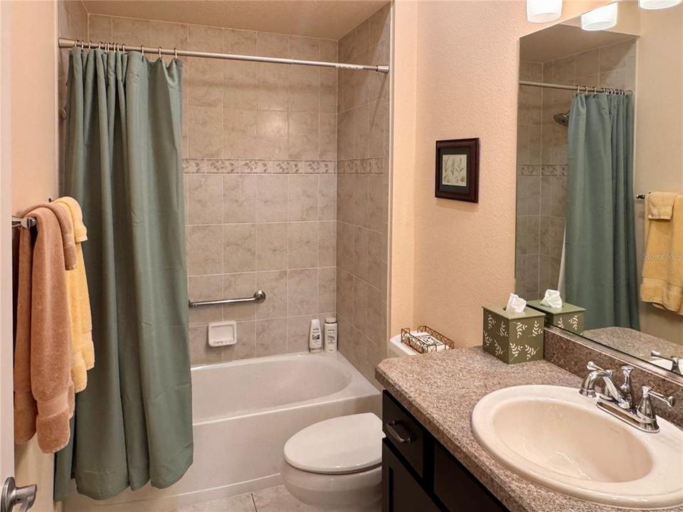 Activo con contrato: $479,900 (3 camas, 2 baños, 1939 Pies cuadrados)