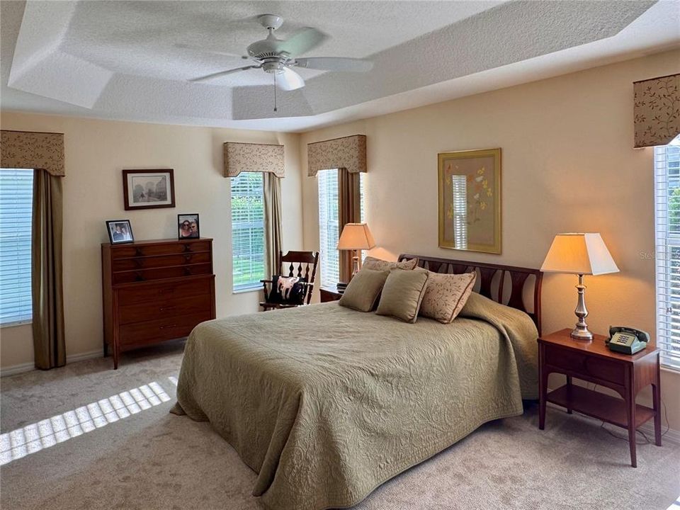 Activo con contrato: $479,900 (3 camas, 2 baños, 1939 Pies cuadrados)