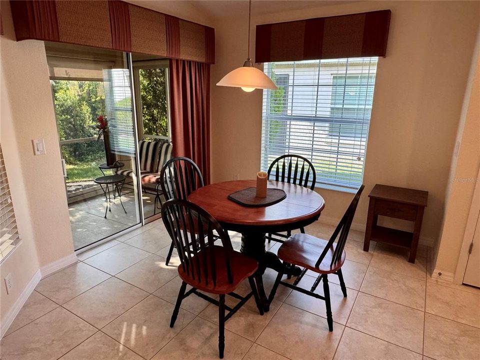 Activo con contrato: $479,900 (3 camas, 2 baños, 1939 Pies cuadrados)