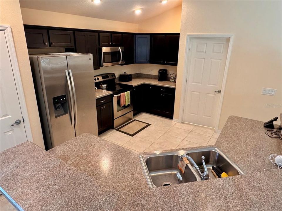 Activo con contrato: $479,900 (3 camas, 2 baños, 1939 Pies cuadrados)