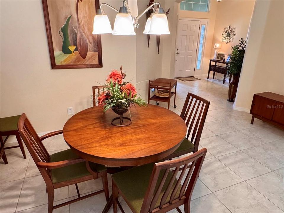 Activo con contrato: $479,900 (3 camas, 2 baños, 1939 Pies cuadrados)