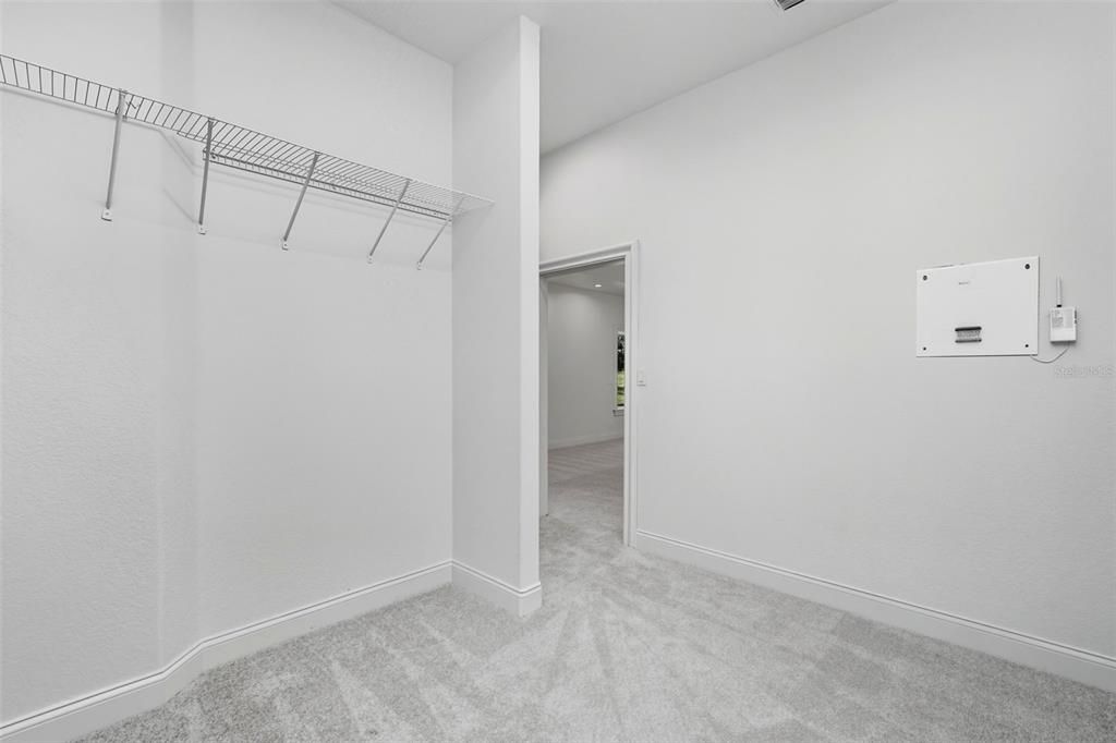 待售: $1,590,000 (3 贝兹, 3 浴室, 6559 平方英尺)