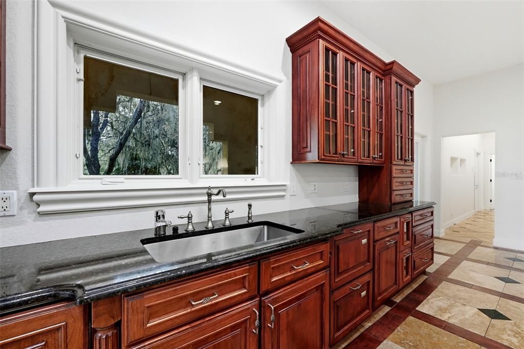 待售: $1,590,000 (3 贝兹, 3 浴室, 6559 平方英尺)