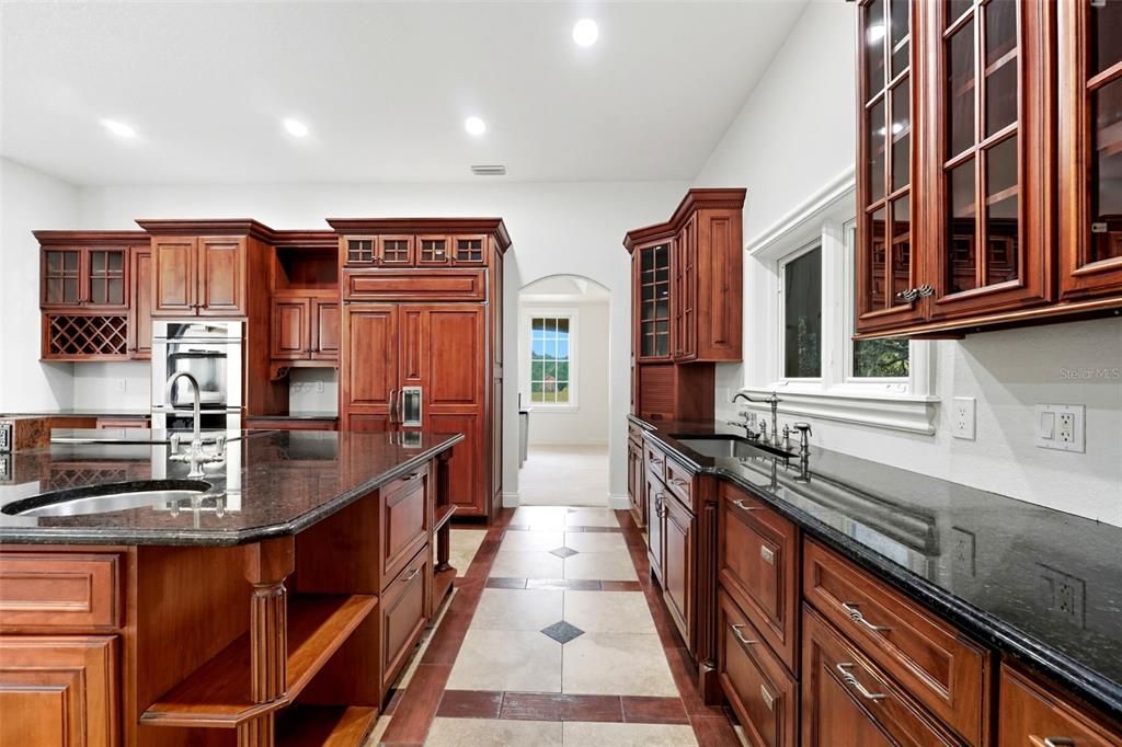 待售: $1,590,000 (3 贝兹, 3 浴室, 6559 平方英尺)